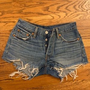 Levi’s Mid-rise shorts